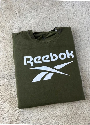 T-shirt Reebok kaki / Taille XL, marke: Reebok, zustand: Sehr gut, größe: XL, 8,00 €, 9,10 € beinhaltet Vinted-Käuferschutz Pro