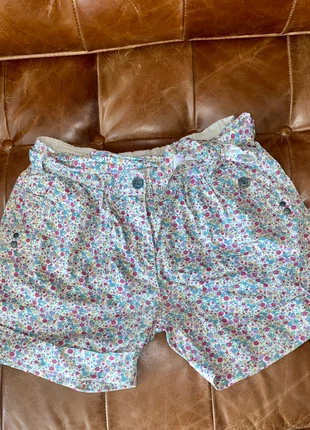 Short fleuri , marke: Okaïdi, zustand: Sehr gut, größe: 12 Jahre / 152, 5,00 €, 5,95 € inklusive Vinted-Käuferschutz