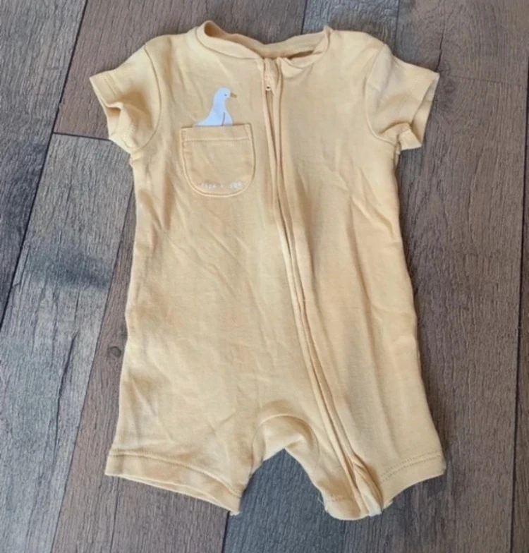 Combinaison short jaune pale 6 mois