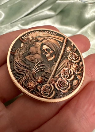 Jeton Memento Mori / Carpe Diem en métal doré rose, condizioni: Nuovo senza cartellino, €10.00, €11.20 include la Protezione acquisti