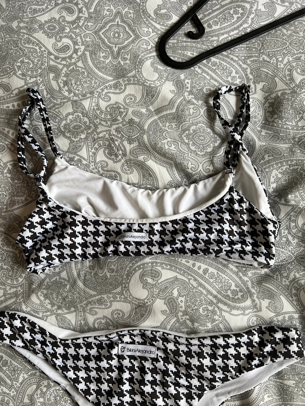 Bikini due pezzi bianco e nero 5