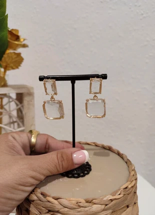 Pendientes elegantes transparentes y dorados. Nuevos, brand: nya accesorios, condizioni: Ottime, €9.90, €11.10 include la Protezione acquisti