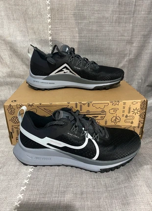 Chaussure Nike pegasus trail 4, marke: Nike, zustand: Neu, mit Etikett, größe: 39, 64,00 €, 67,90 € inklusive Vinted-Käuferschutz