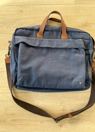 Blue Laptop bag, merk: Hong Kong, staat: Heel goed, € 12,50, € 13,83 inclusief Kopersbescherming