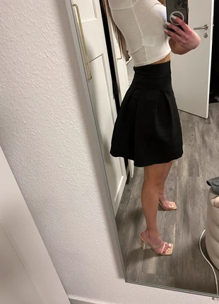 Abstehender A-Linien Rock , merk: H&M, staat: Heel goed, maat: XS / 34 / 6, € 8,00, € 9,10 inclusief Kopersbescherming