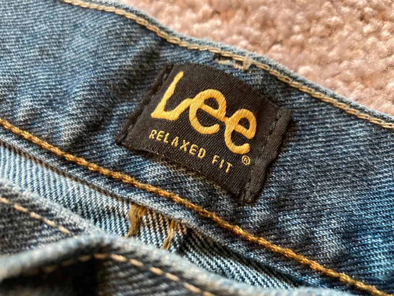 Lee jeans 40x30 relaxed fit. 5