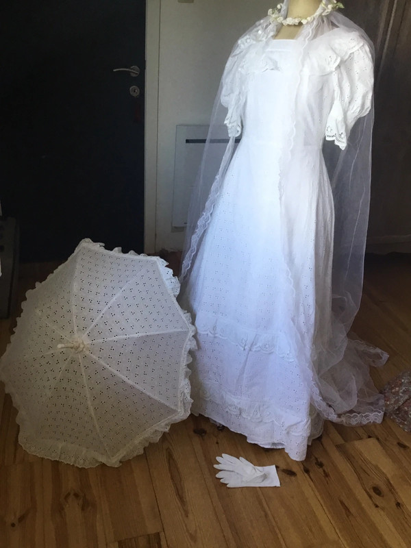 Robe de cheap mariée broderie anglaise