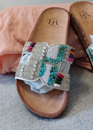 Claquettes ornées de strass, perles & pierres multicolores "Erynn". Taille 41, marke: ERYNN, zustand: Neu, mit Etikett, größe: 41, 30,00 €, 32,20 € inklusive Vinted-Käuferschutz