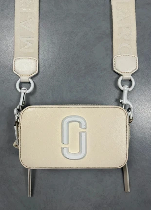 Marc Jacobs Snapshot – Sac bandoulière Femme – Couleur Blanc Ivoire – 2 Bandoulières Incluses, marque: Marc Jacobs, état: Très bon état, 95,00 €, 100,45 € Protection acheteurs incluse