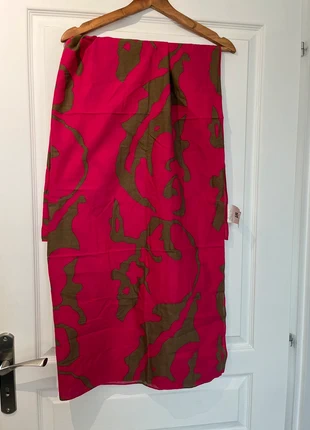 Écharpe en coton fushia, merk: inconnue, staat: Heel goed, € 4,00, € 4,90 inclusief Kopersbescherming