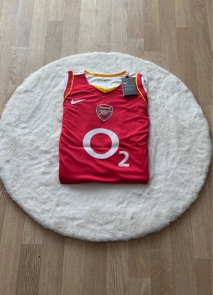 Maillot Arsenal 2004 – Henry #14 – Rétro domicile – Taille L – Neuf, brand: Arsenal, condition: New with tags, size: L, €30.00, €32.20 includes Buyer Protection