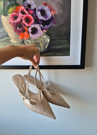 Slingback tacco kitten Zara, merk: Zara, staat: Heel goed, maat: 37, € 12,00, € 13,30 inclusief Kopersbescherming