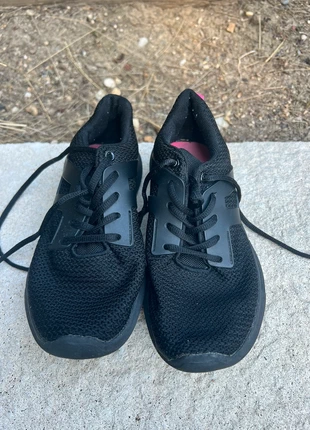 Basket de sport à lacets souple et flexible - pointure 36 👟, marque: sans marque, état: Bon état, taille: 36, 5,00 €, 5,95 € Protection acheteurs incluse