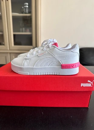 Baskets Puma Jada PS blanches et roses – Pointure 30 (EU), marca: Puma, estado: Novo com etiquetas, tamanho: 30, €30.00, €32.20 inclui Proteção do Comprador