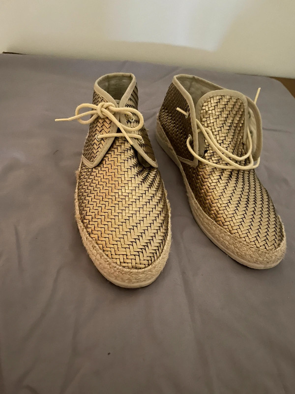 Baskets espadrilles dore createur tres originales Ippon Vintage