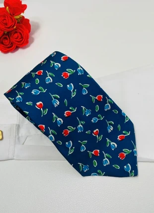 Cravate en soie bleu motif tulipe - 8 cm - Très bon état, merk: Kiabi, staat: Heel goed, € 6,00, € 7,00 inclusief Kopersbescherming Pro