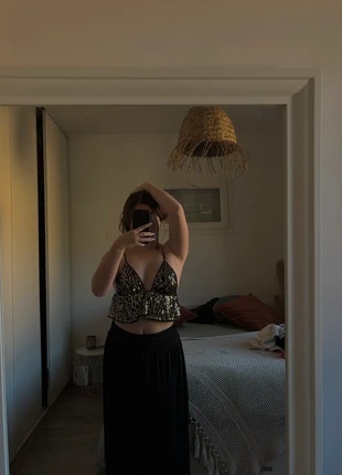 Haut de soirée court noir & doré, scintillant de paillettes, marke: Double Crazy, zustand: Neu, größe: S / 36 / 8, 5,00 €, 5,95 € inklusive Vinted-Käuferschutz