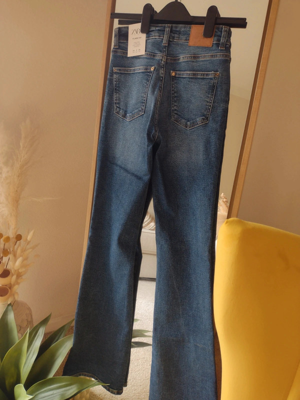 Zara Jeans-Flare fit 2