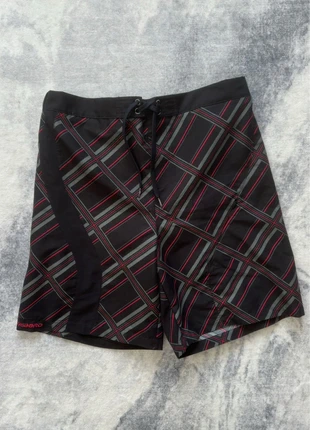 short vintage tribord à motif quadrillage noir rouge gris taille 46 homme, merk: Tribord, staat: Heel goed, maat: L, € 14,00, € 15,40 inclusief Kopersbescherming Pro