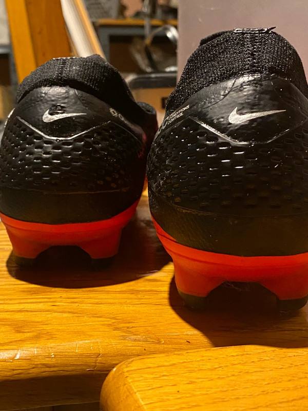 Nike hypervenom on sale noir et orange
