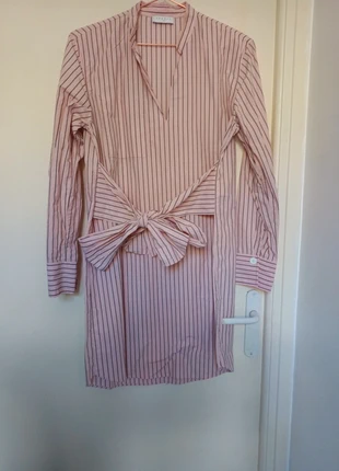 Robe Sandro, marque: Sandro, état: Très bon état, taille: S / 36 / 8, 30,00 €, 32,20 € Protection acheteurs incluse