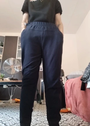 Survêtement bleu marine blue fashion taille xl très bon état, marke: Blue Fashion, zustand: Sehr gut, größe: XL / 42 / 14, 6,00 €, 7,00 € inklusive Vinted-Käuferschutz