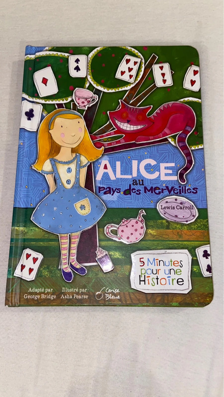 Livre Alice au pays des merveilles 1