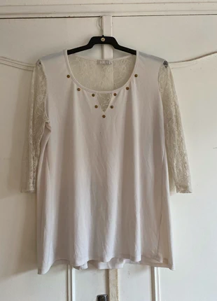 T-shirt blanc avec dentelle et spikes, marke: Jacqueline Riu, zustand: Sehr gut, größe: XL / 42 / 14, 6,00 €, 7,00 € inklusive Vinted-Käuferschutz