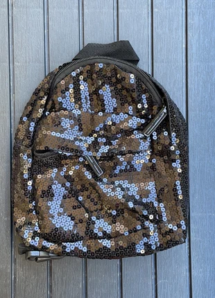 Zainetto con strass di Piazzaitalia , brand: Piazza Italia, condizioni: Nuovo senza cartellino, €2.50, €3.33 include la Protezione acquisti