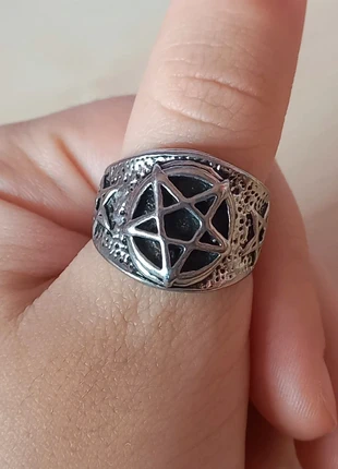 anello con stella satanica goth emo dark, marque: goth, état: Neuf sans étiquette, taille: 18,5 mm, 5,00 €, 5,95 € Protection acheteurs incluse