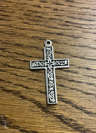 Vintage ciondolo a croce floreale – 3,5 cm, marke: Vintage Dressing, zustand: Sehr gut, 6,00 €, 7,00 € inklusive Vinted-Käuferschutz