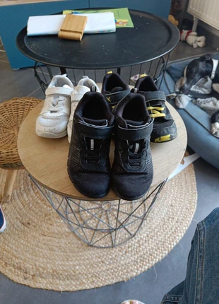 Lot de 3 paires de baskets en toiles légères taille 29 , marke: Decathlon, zustand: Zufriedenstellend, größe: 29, 5,00 €, 5,95 € inklusive Vinted-Käuferschutz