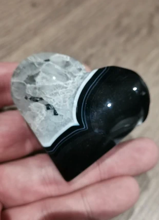 Agate noir Sardonyx a bande / Pierre naturelle taillé en COEUR 100 Gr , Provenance Uruguay, marque: Halo minéral, état: Très bon état, 13,00 €, 14,35 € Protection acheteurs (Pro) incluse