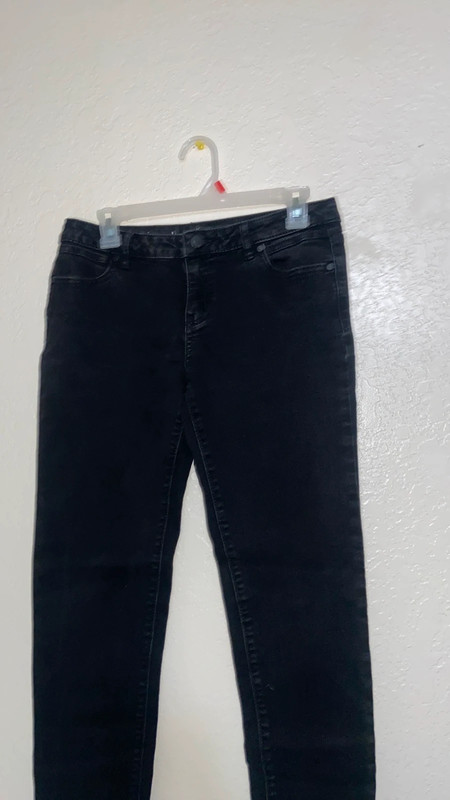 Black Vera Wang Skinny Jeans 1