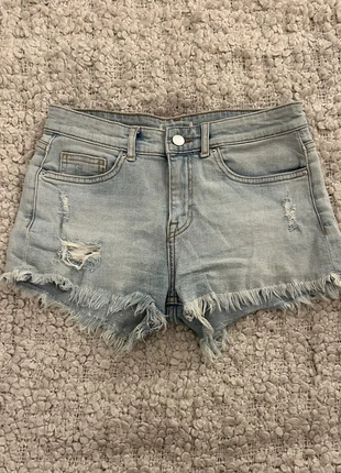 Jeansshorts, Risse, brand: Sonstiges, condizioni: Ottime, taglia: S / IT 40 / EU 36, €3.00, €3.85 include la Protezione acquisti