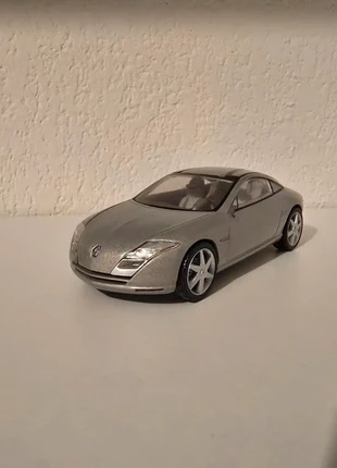 Voiture miniature Renault Fluence Concept Car 1/43, marke: Renault, zustand: Gut, größe: Einheitsgröße, 3,00 €, 3,85 € inklusive Vinted-Käuferschutz