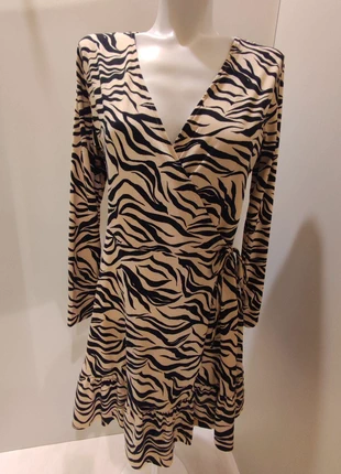 Abito a portafoglio, brand: H&M, condizioni: Ottime, taglia: M / IT 42 / EU 38, €7.00, €8.05 include la Protezione acquisti