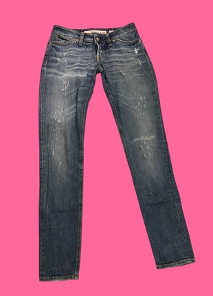 Low Rise Distressed Skinny Jeans - Vintage Grunge Core Aesthetic - Ripped Denim, merk: Two Women in the World, staat: Heel goed, maat: S / 36 / 8, € 7,50, € 8,58 inclusief Kopersbescherming