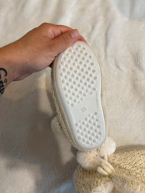Chaussons fourrés bébé fille garçon Saxo Blues pointure 28 – tricot beige avec pompons - photo numéro 7