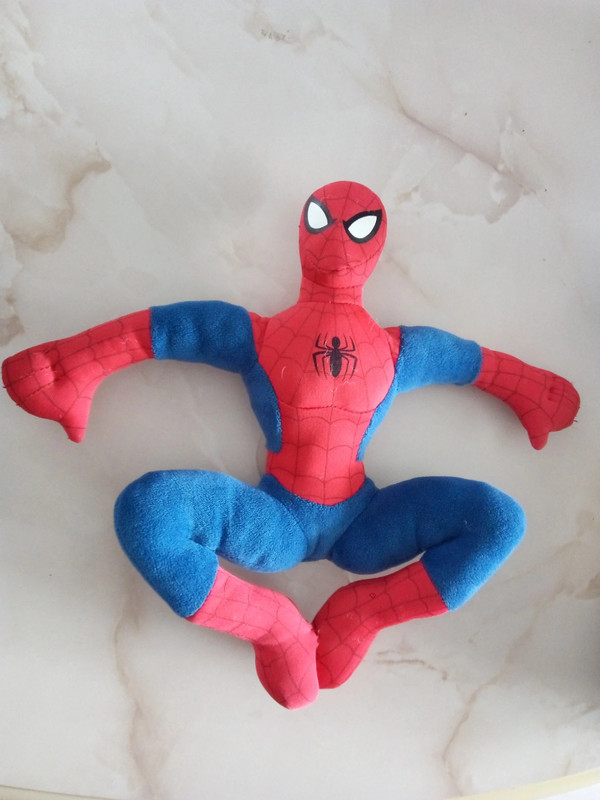 Peluche Spiderman avec ventouse au dos 26 cm