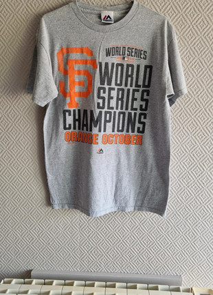 tee shirt Majestic, marque: Majestic, état: Très bon état, taille: M, 3,50 €, 4,38 € Protection acheteurs incluse