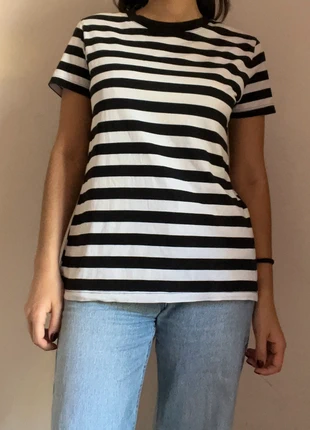 Maglia a righe donna, brand: Stradivarius, condizioni: Ottime, taglia: L / IT 44 / EU 40, €5.00, €5.95 include la Protezione acquisti