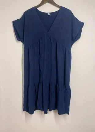 Robe fluide, zustand: Neu, größe: Einheitsgröße, 5,00 €, 5,95 € inklusive Vinted-Käuferschutz