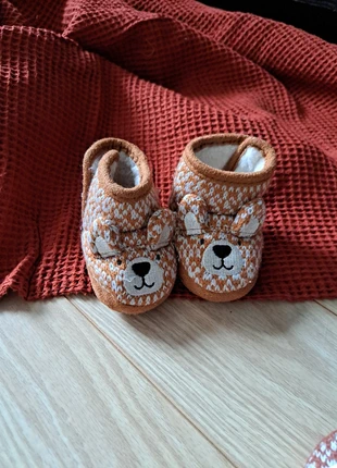 Chaussons naissance ourson, merk: Action, staat: Nieuw zonder prijskaartje, maat: 16, € 1,00, € 1,75 inclusief Kopersbescherming