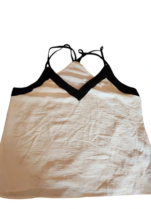 Lingerie White Satin Top with Black Lace | NEW | Strappy Chic | Minor Flaws, marque: Shein, état: Neuf sans étiquette, taille: XL / 42 / 14, 1,00 €, 1,75 € Protection acheteurs incluse