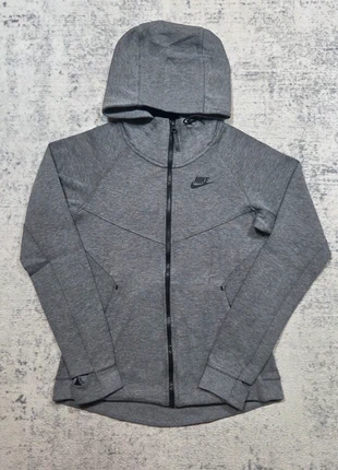 👟 Veste Nike Tech Fleece XS Grise à Capuche Zip Logo Noir, brand: Nike, condition: Very good, size: XS / 34 / 6, €44.95, €47.90 includes Buyer Protection Pro