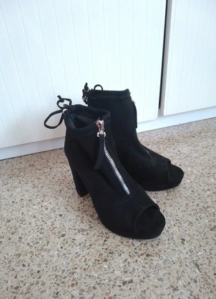 Stivaletti donna, brand: Sweet Shoes, condizioni: Nuovo con cartellino, taglia: 36, €3.00, €3.85 include la Protezione acquisti