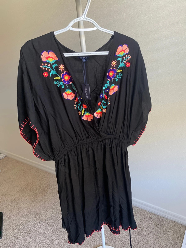 Black dress with embroidered flowers 4