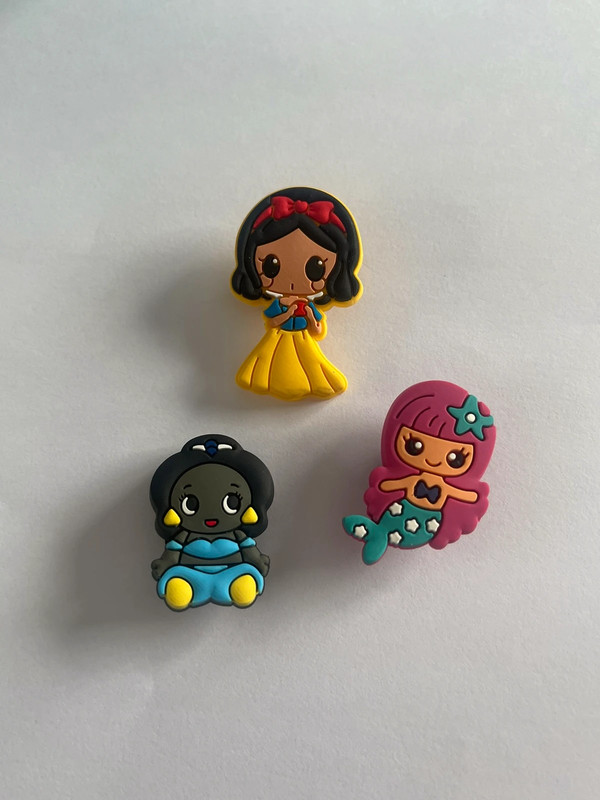 Croc pins disney shop