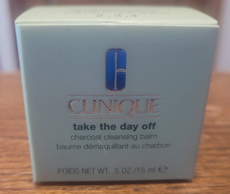 Clinique take the day off
charcoal cleansing balm .5oz 4